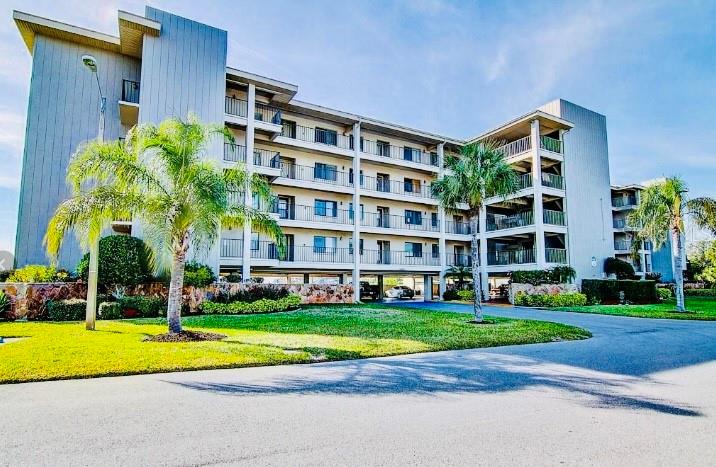 SAND PEBBLE POINTE CONDO 01 AMD 02 - Residential