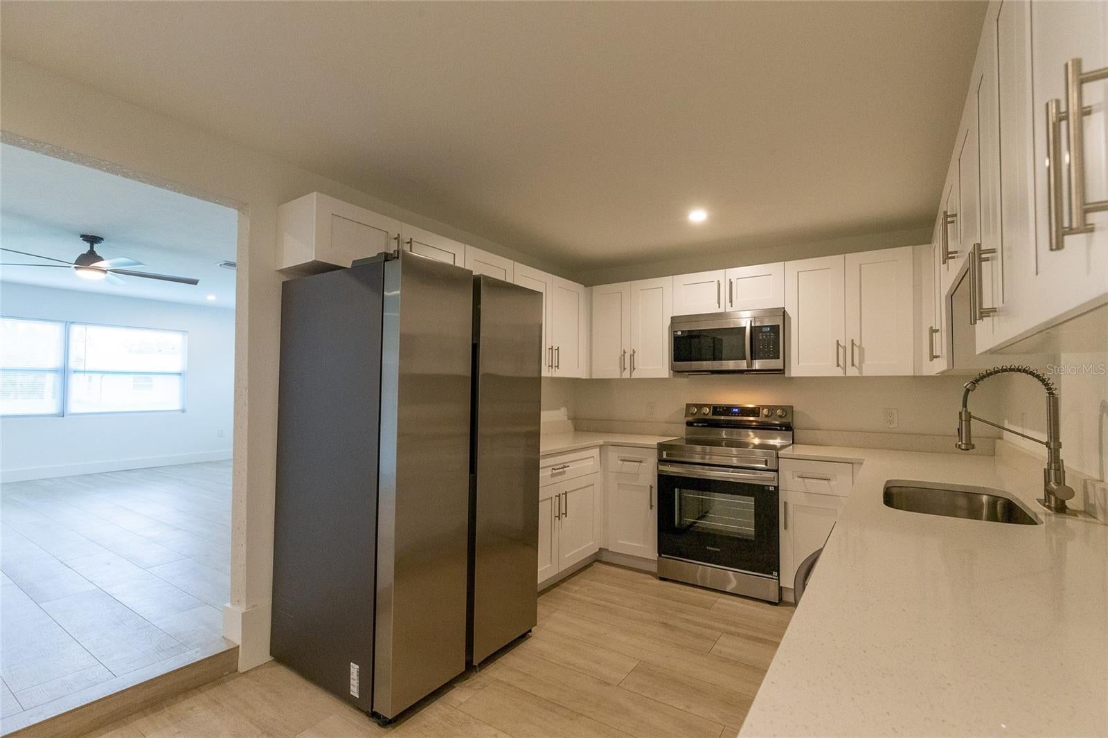 216 24TH STREET NE, BRADENTON, FL, 34208 4 216 24TH STREET NE