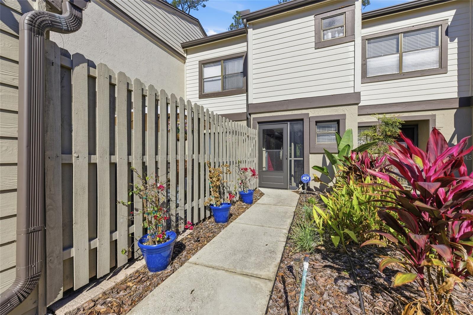 EAST LAKE WOODLANDS WOODS LANDING TWNHMS - Residential