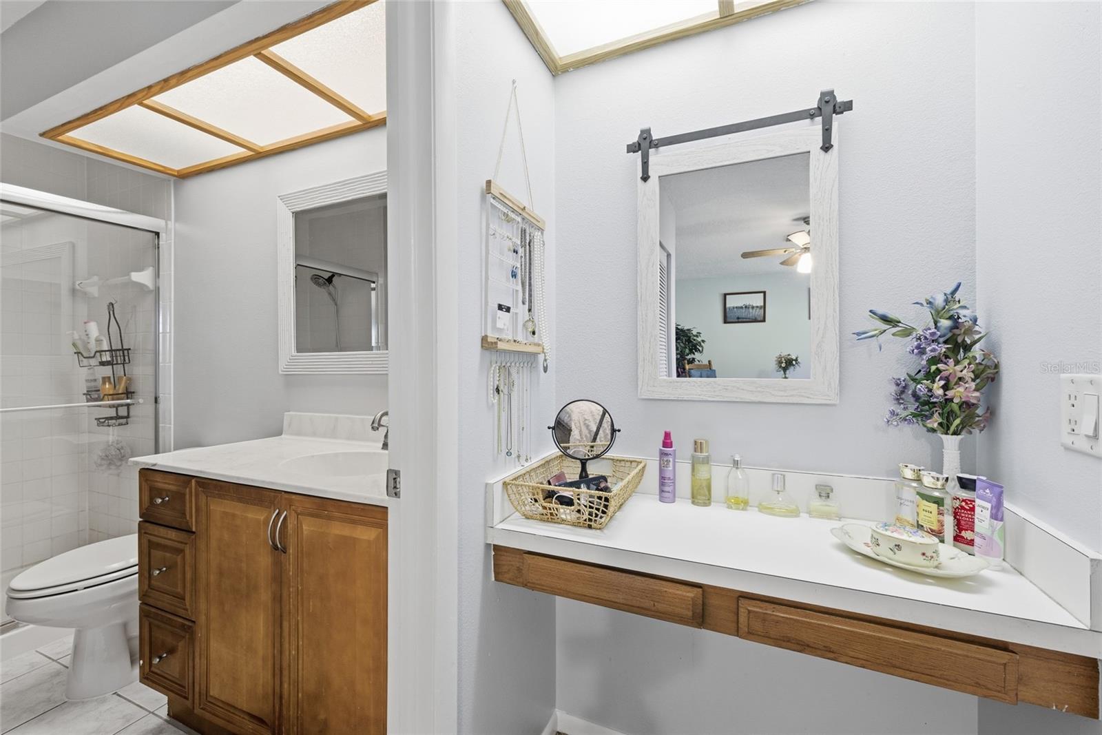 EAST LAKE WOODLANDS WOODS LANDING TWNHMS - Residential