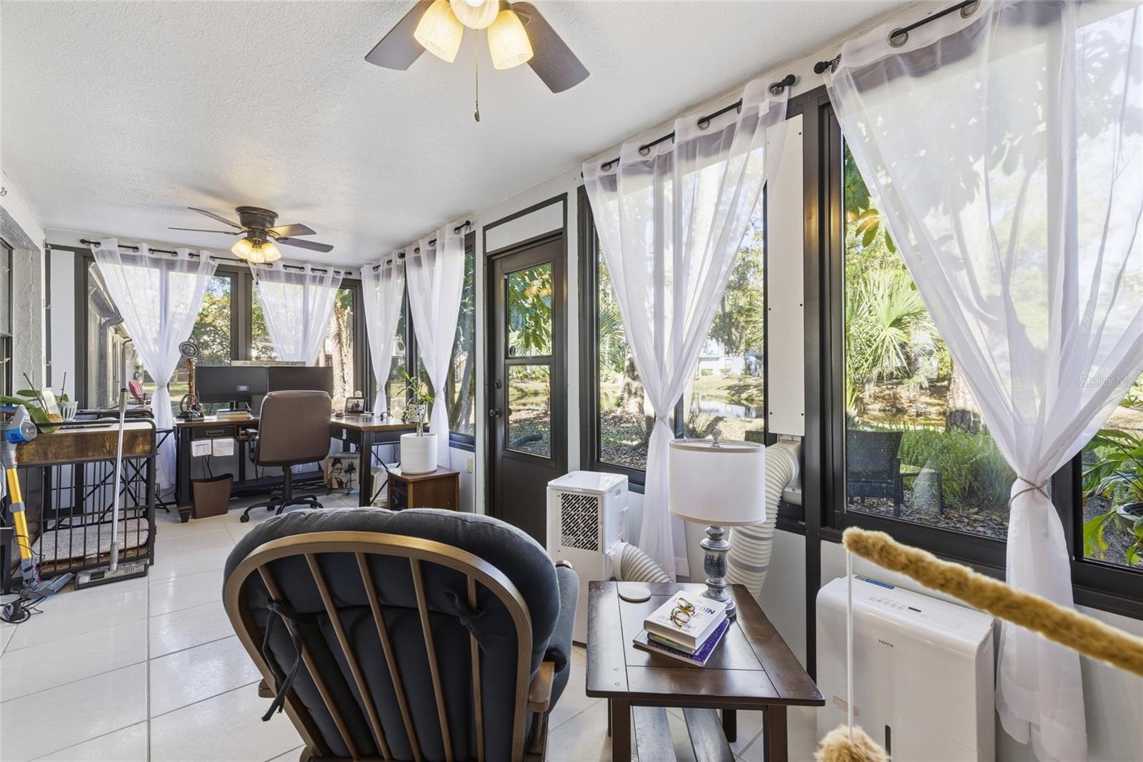 EAST LAKE WOODLANDS WOODS LANDING TWNHMS - Residential