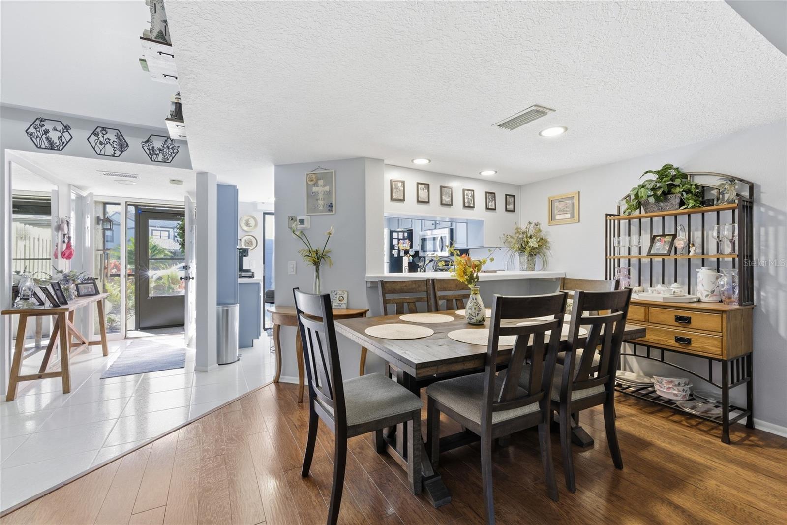 EAST LAKE WOODLANDS WOODS LANDING TWNHMS - Residential