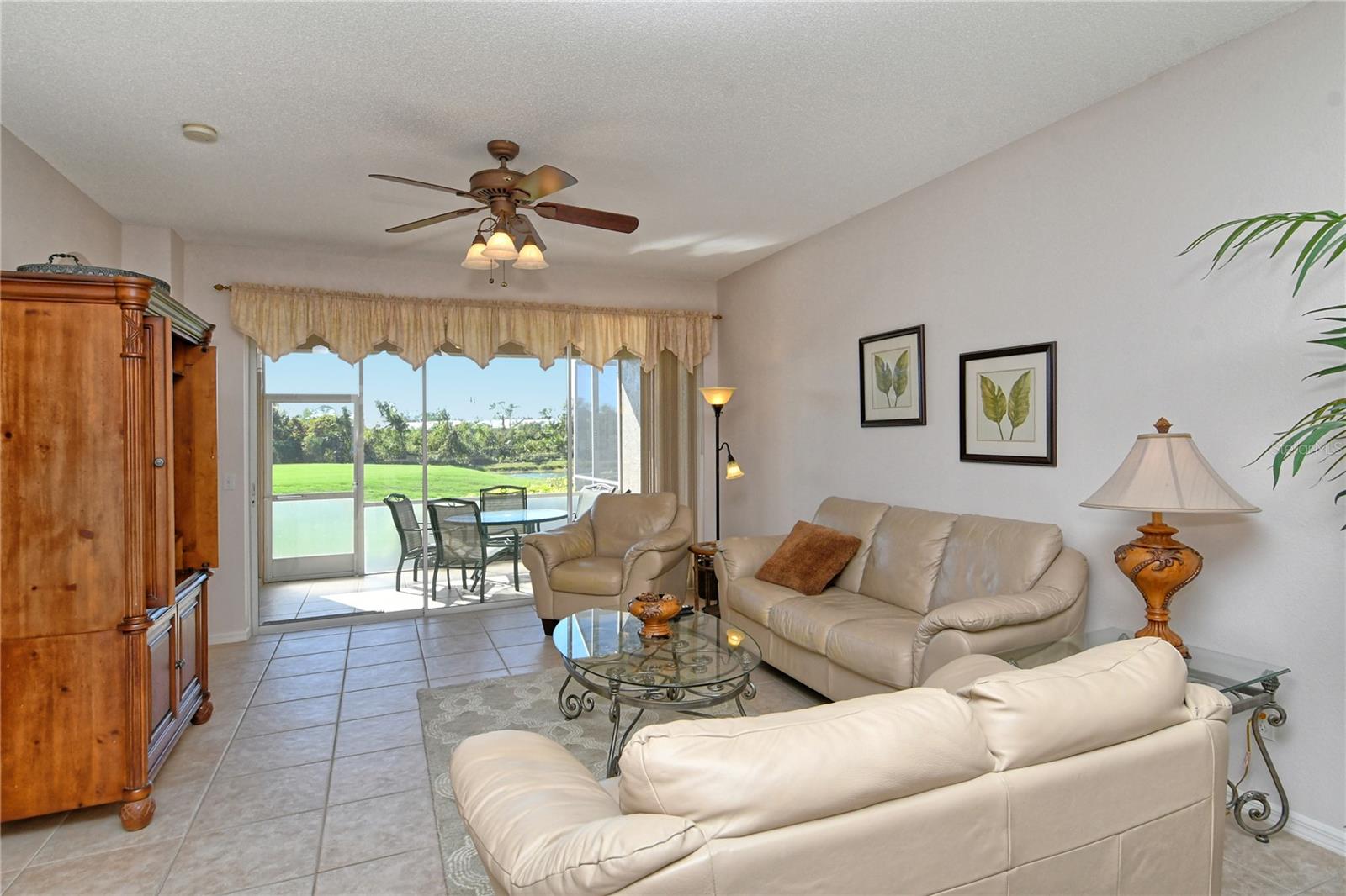 HERITAGE OAKS GOLF & COUNTRY CLUB - Residential
