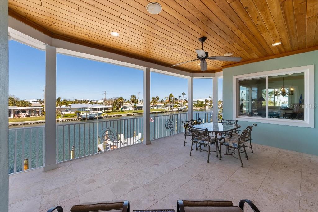 HOLMES BEACH 17TH UNIT - Residential