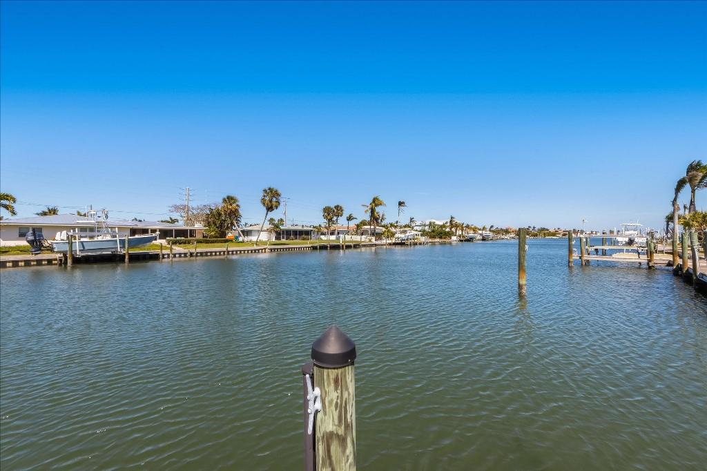 HOLMES BEACH 17TH UNIT - Residential