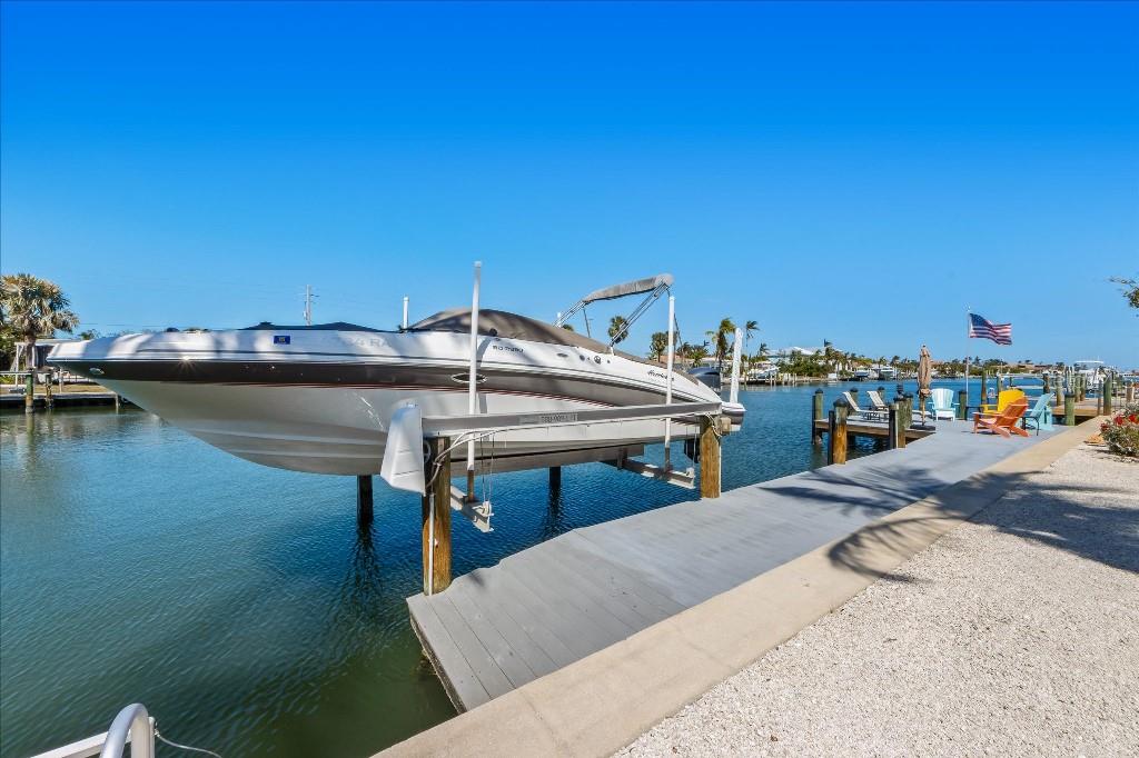 HOLMES BEACH 17TH UNIT - Residential