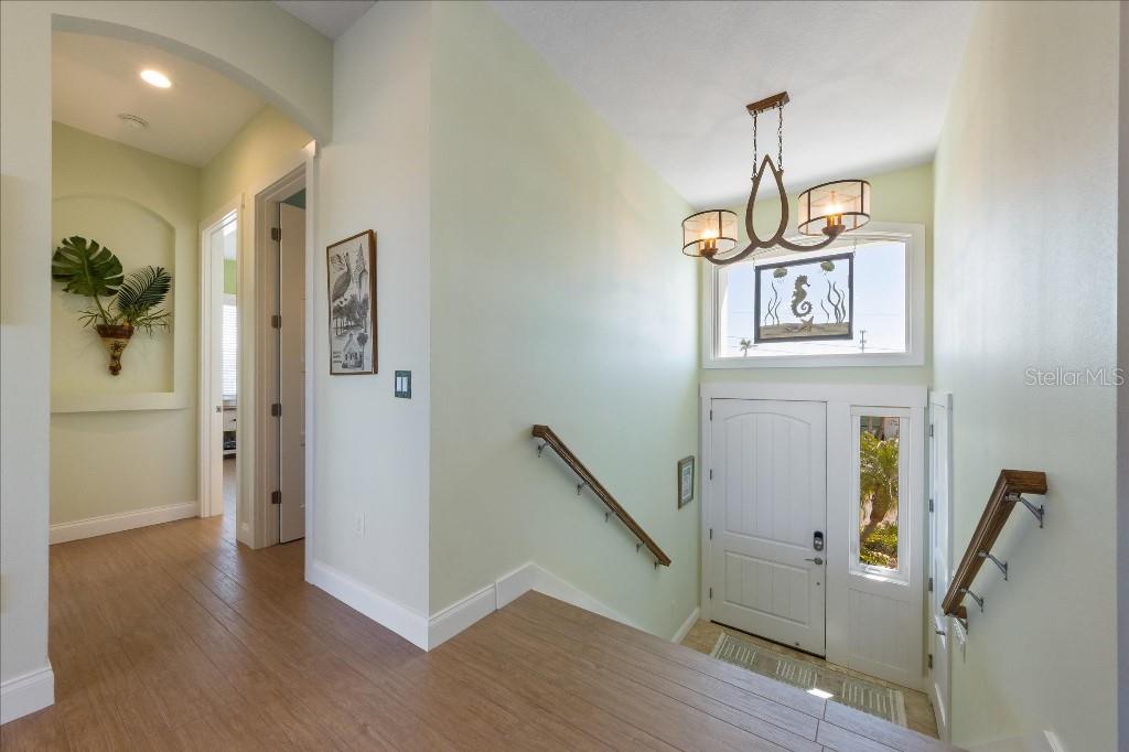 HOLMES BEACH 17TH UNIT - Residential