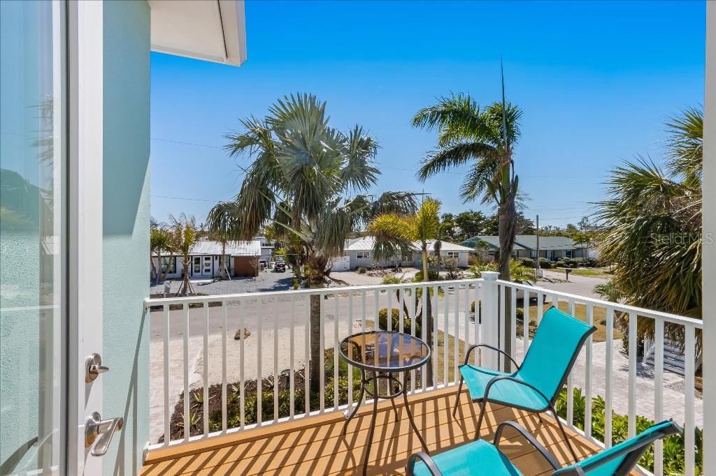 HOLMES BEACH 17TH UNIT - Residential