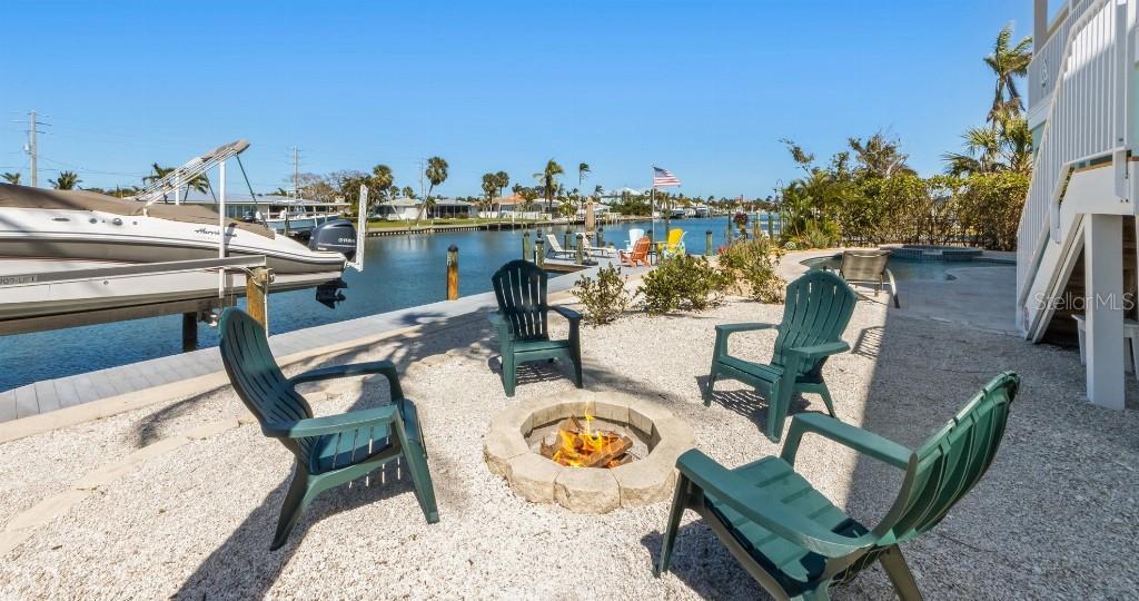 HOLMES BEACH 17TH UNIT - Residential