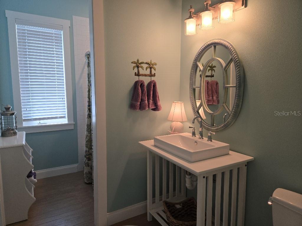 HOLMES BEACH 17TH UNIT - Residential