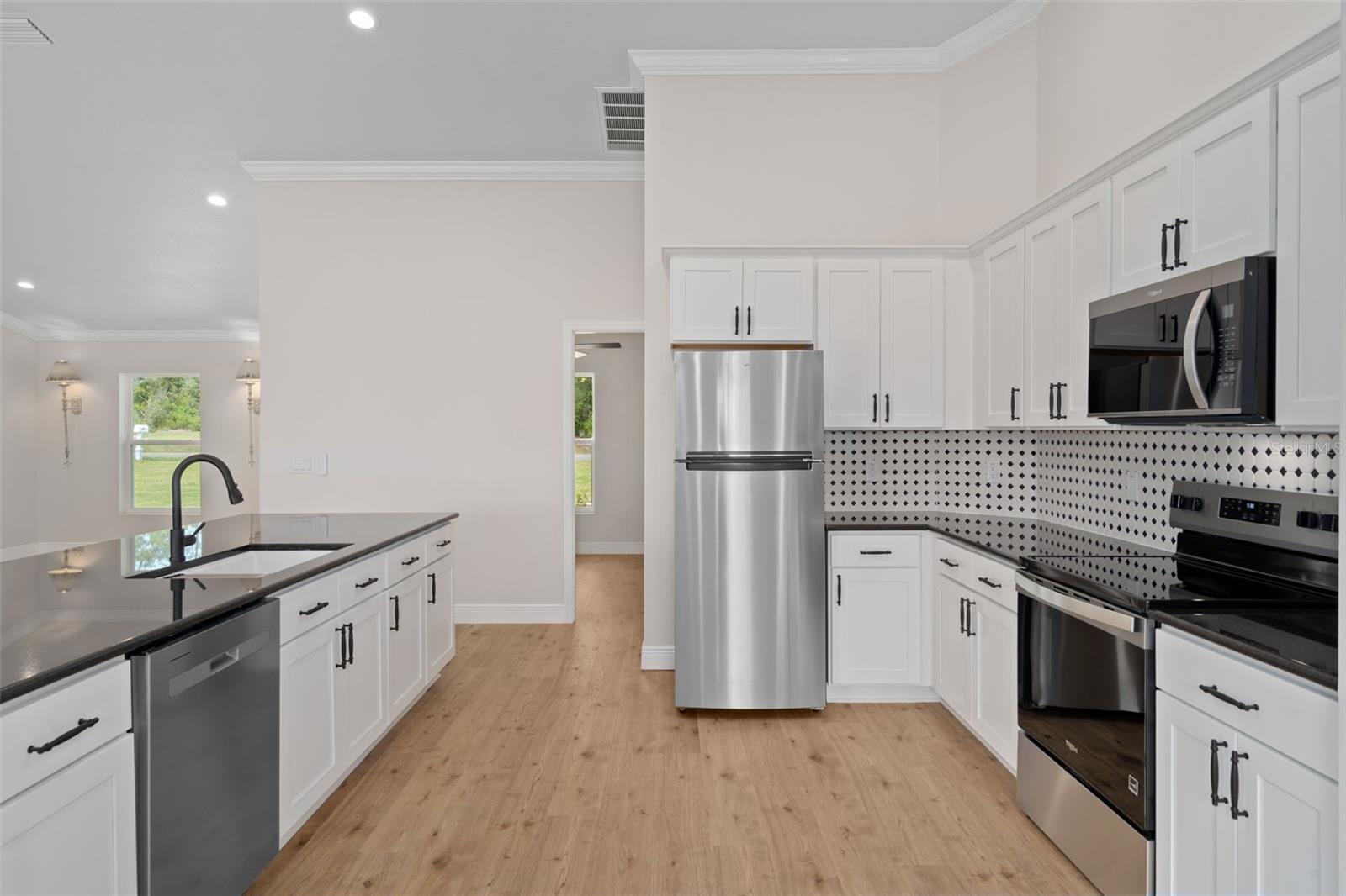 ROYAL HIGHLANDS - Residential