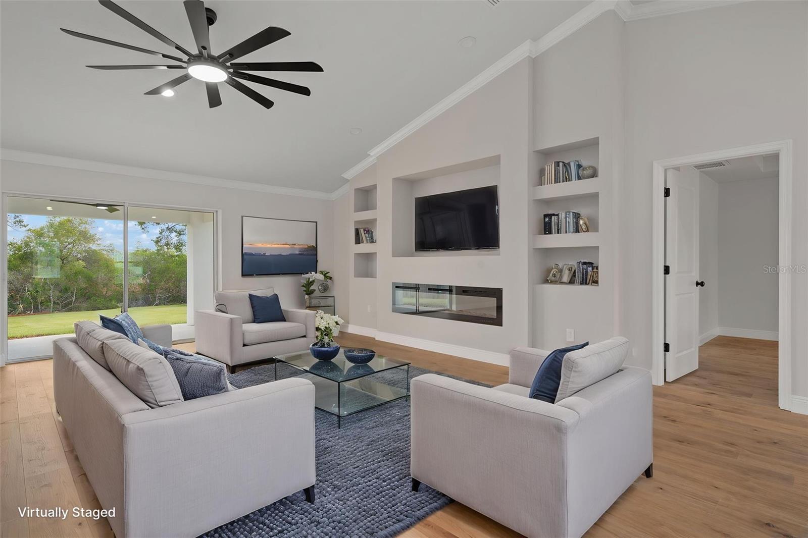 ROYAL HIGHLANDS - Residential