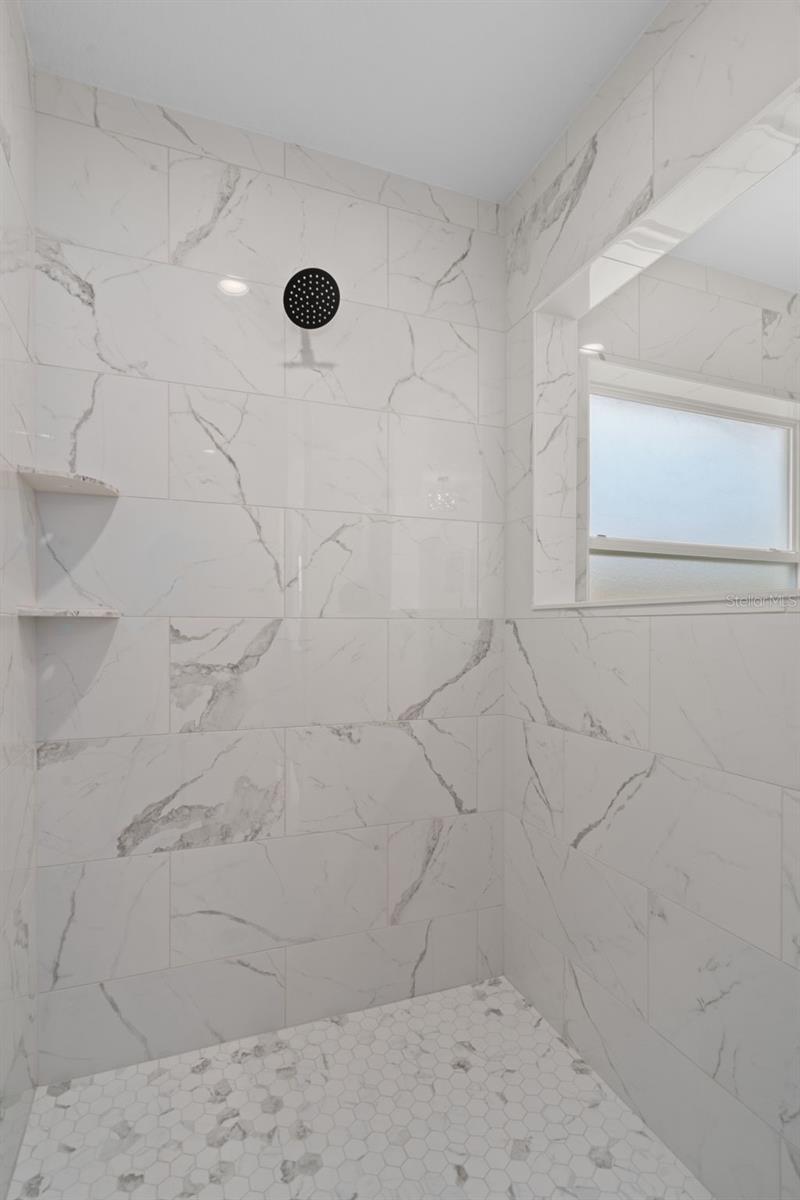 ROYAL HIGHLANDS - Residential