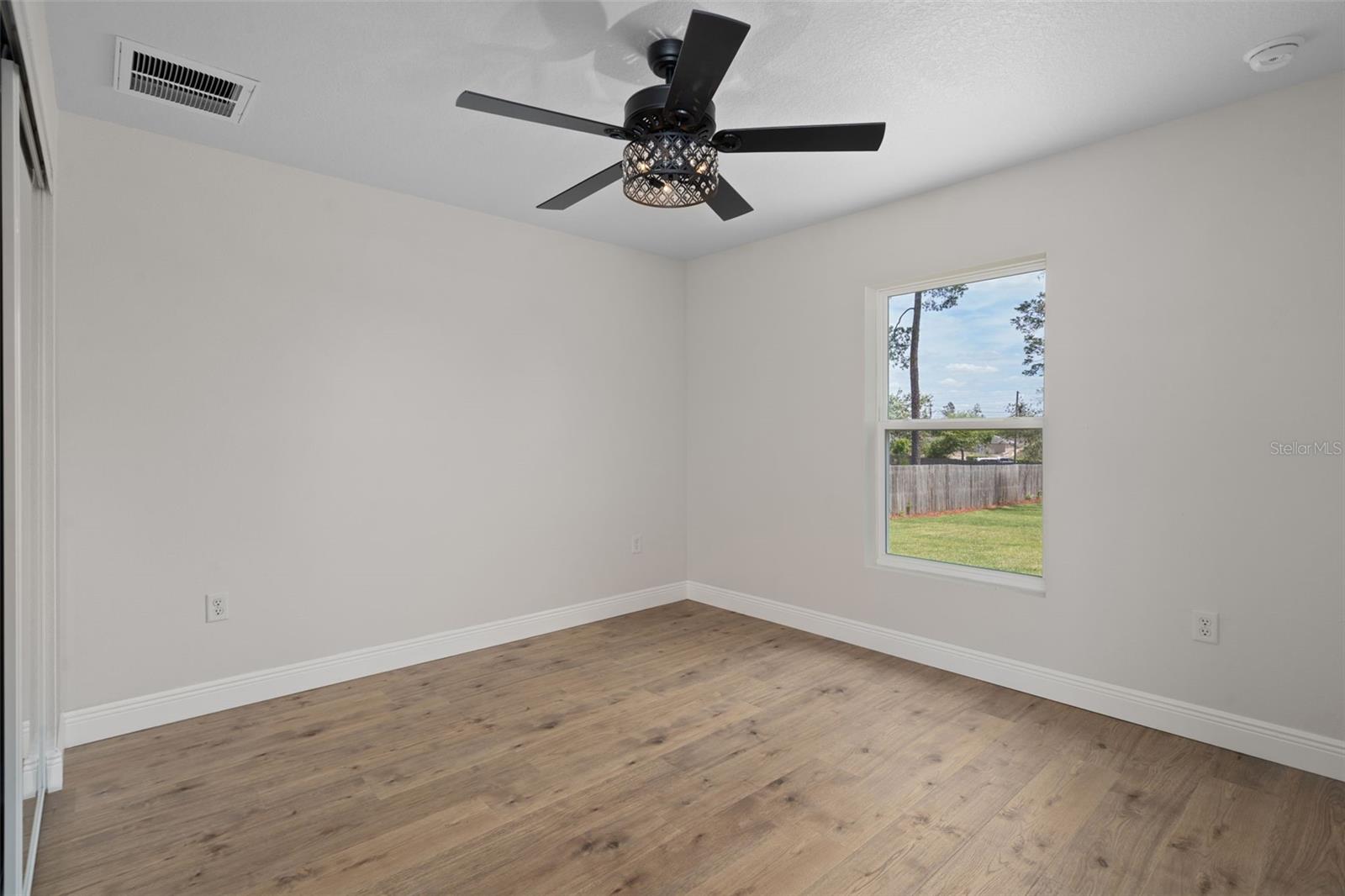 ROYAL HIGHLANDS - Residential