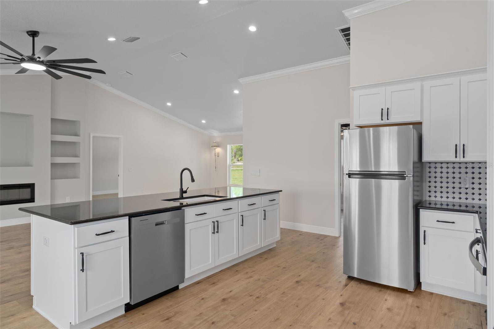 ROYAL HIGHLANDS - Residential