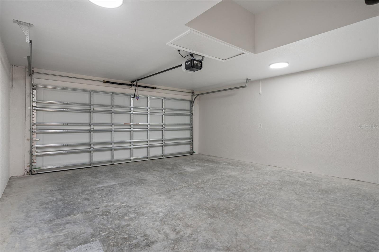 ROYAL HIGHLANDS - Residential