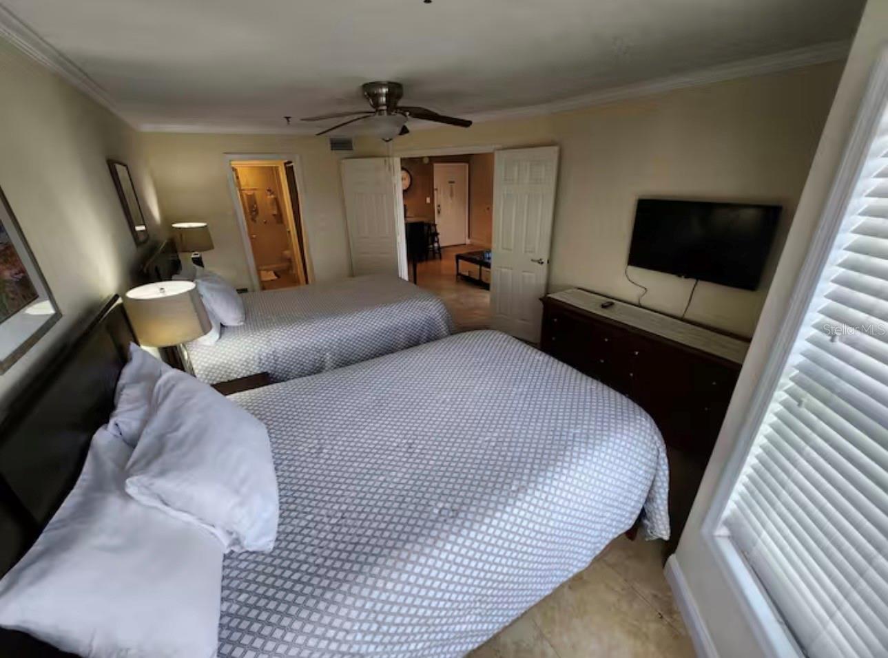 PARKWAY PALMS RSRT MAINGATE - Residential