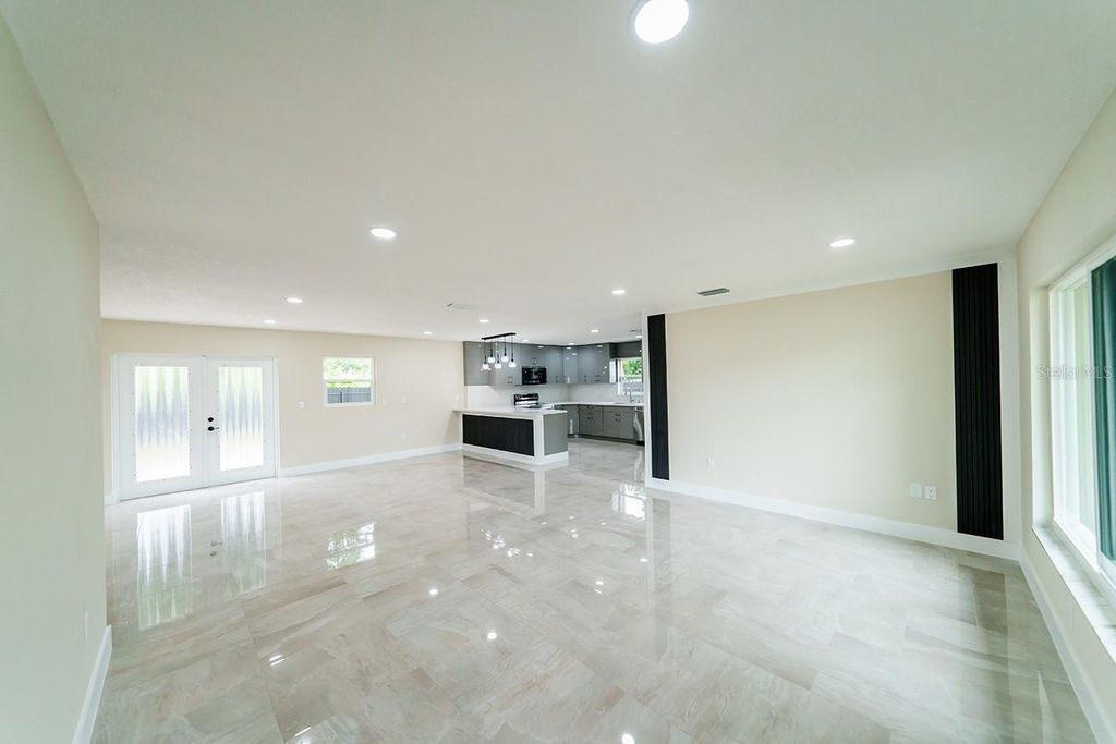 Photo of 4616 34th Avenue E, Bradenton, FL 34208 (MLS # A4655153)