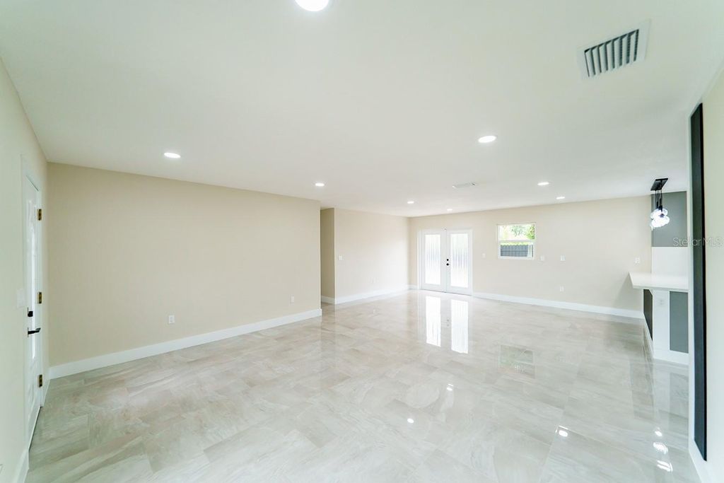 Photo of 4616 34th Avenue E, Bradenton, FL 34208 (MLS # A4655153)