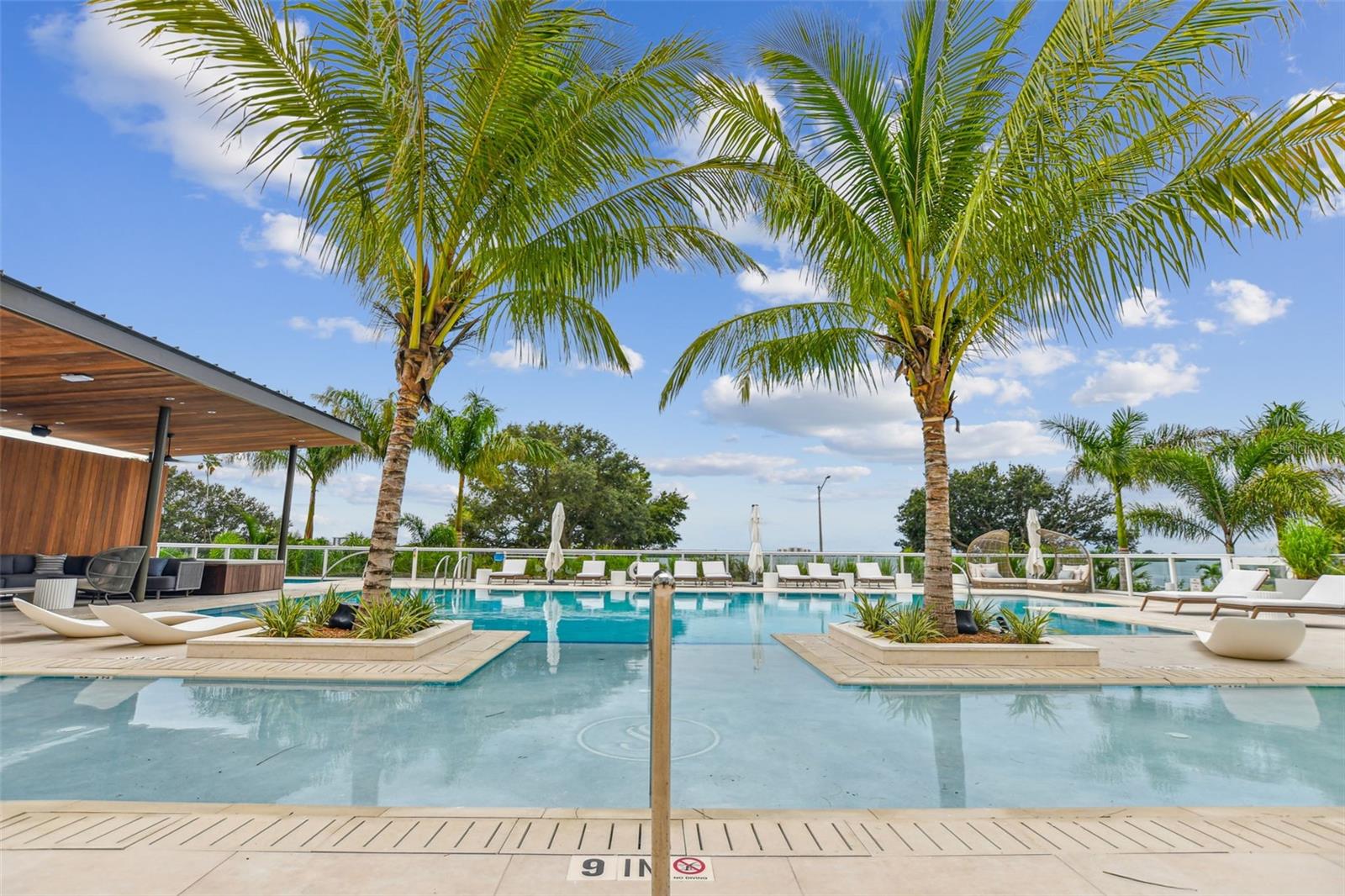 SERENA BY THE SEA - Residential