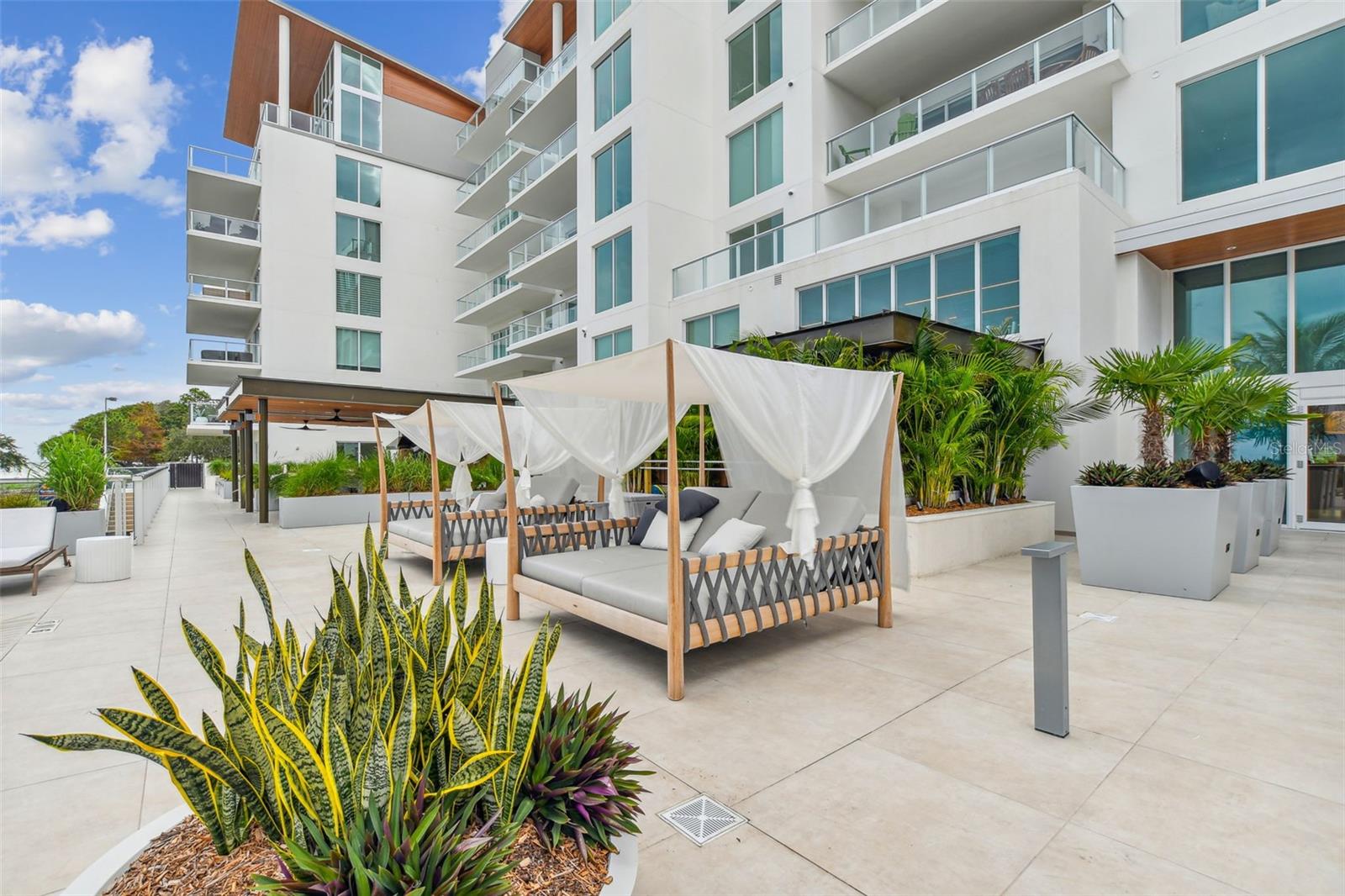 SERENA BY THE SEA - Residential