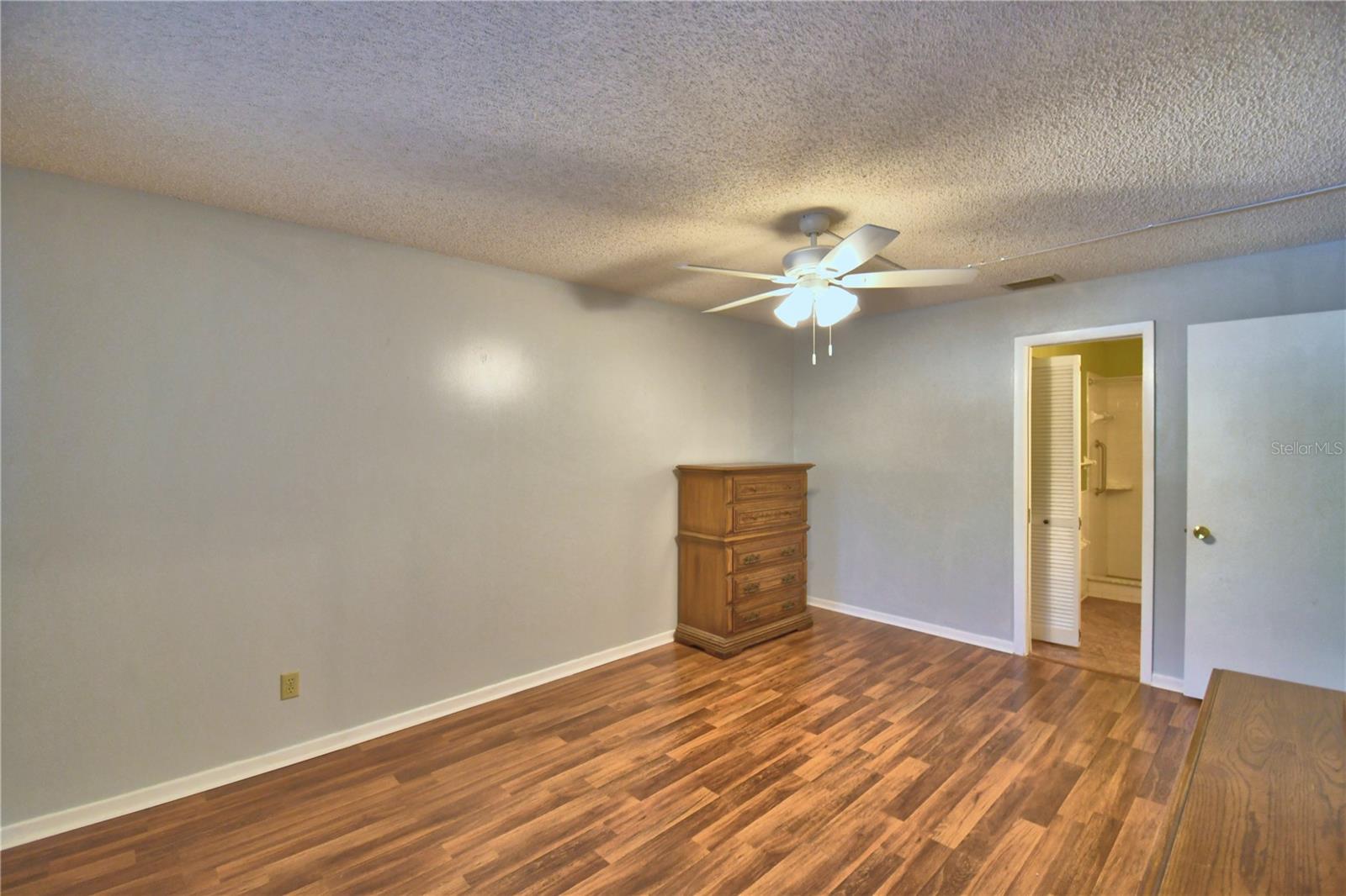 ORCHID SPGS VILL 200 CONDO - Residential