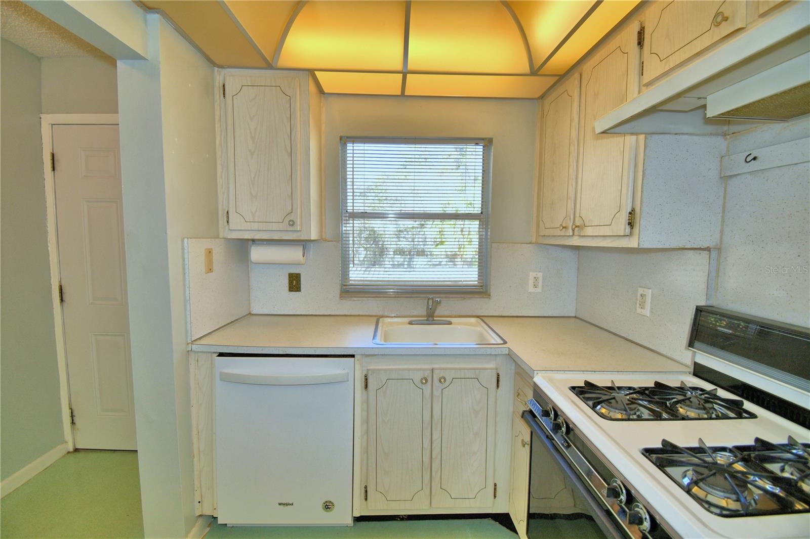 ORCHID SPGS VILL 200 CONDO - Residential