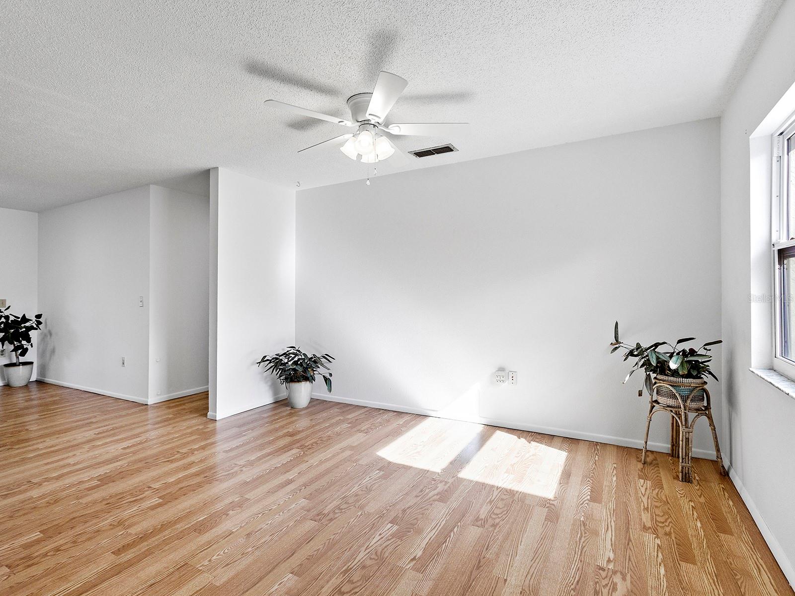 4260 BELL AVENUE, SARASOTA, FL, 34231 3 4260 BELL AVENUE