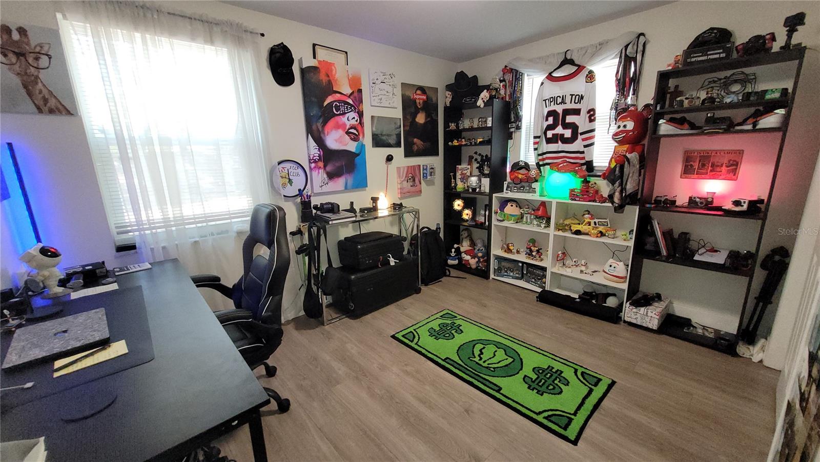 SHADOW LAWN - Residential