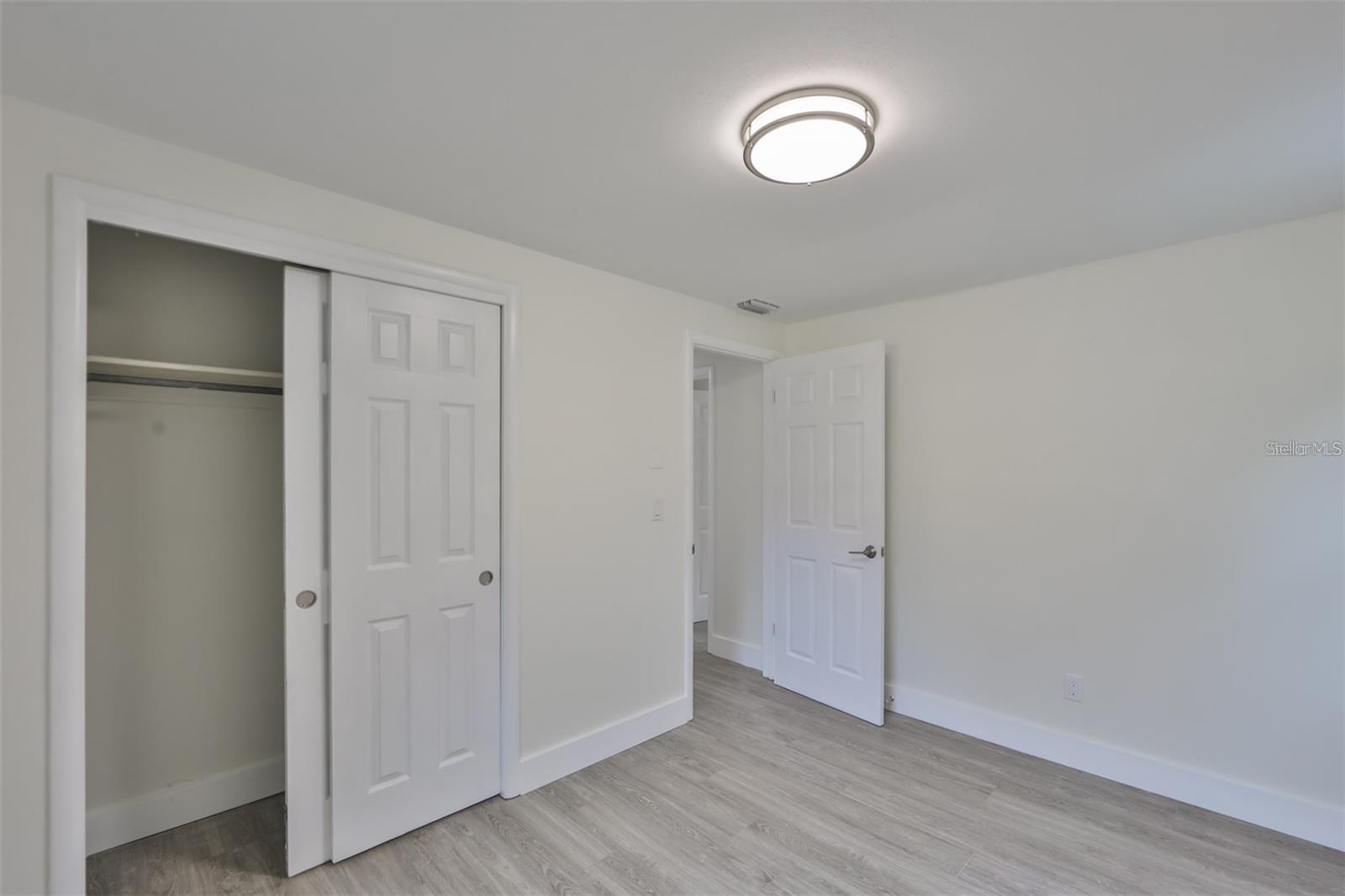 SHADOW LAWN - Residential