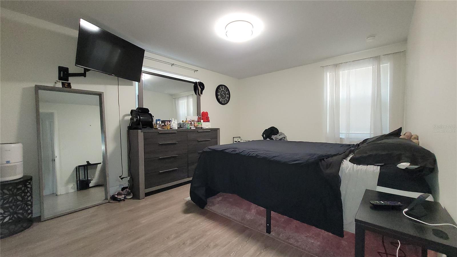 SHADOW LAWN - Residential