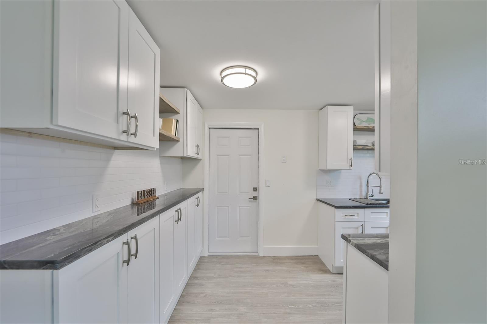 SHADOW LAWN - Residential