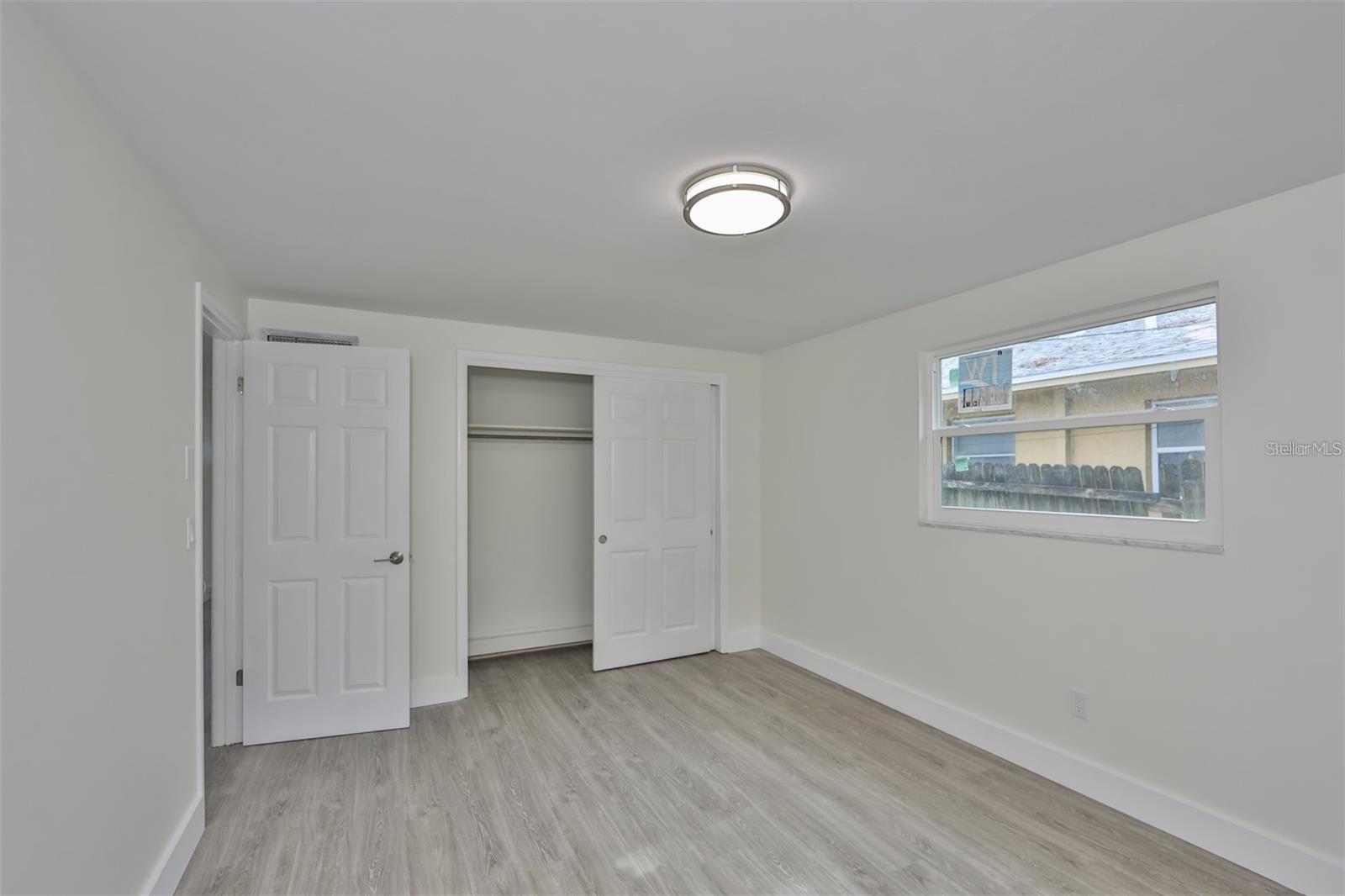 SHADOW LAWN - Residential