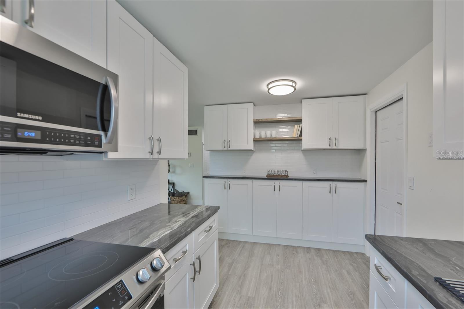 SHADOW LAWN - Residential