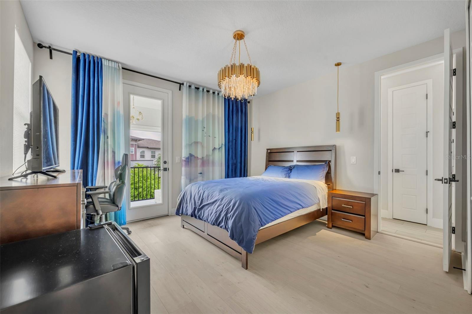 SAND LAKE SOUND - Residential