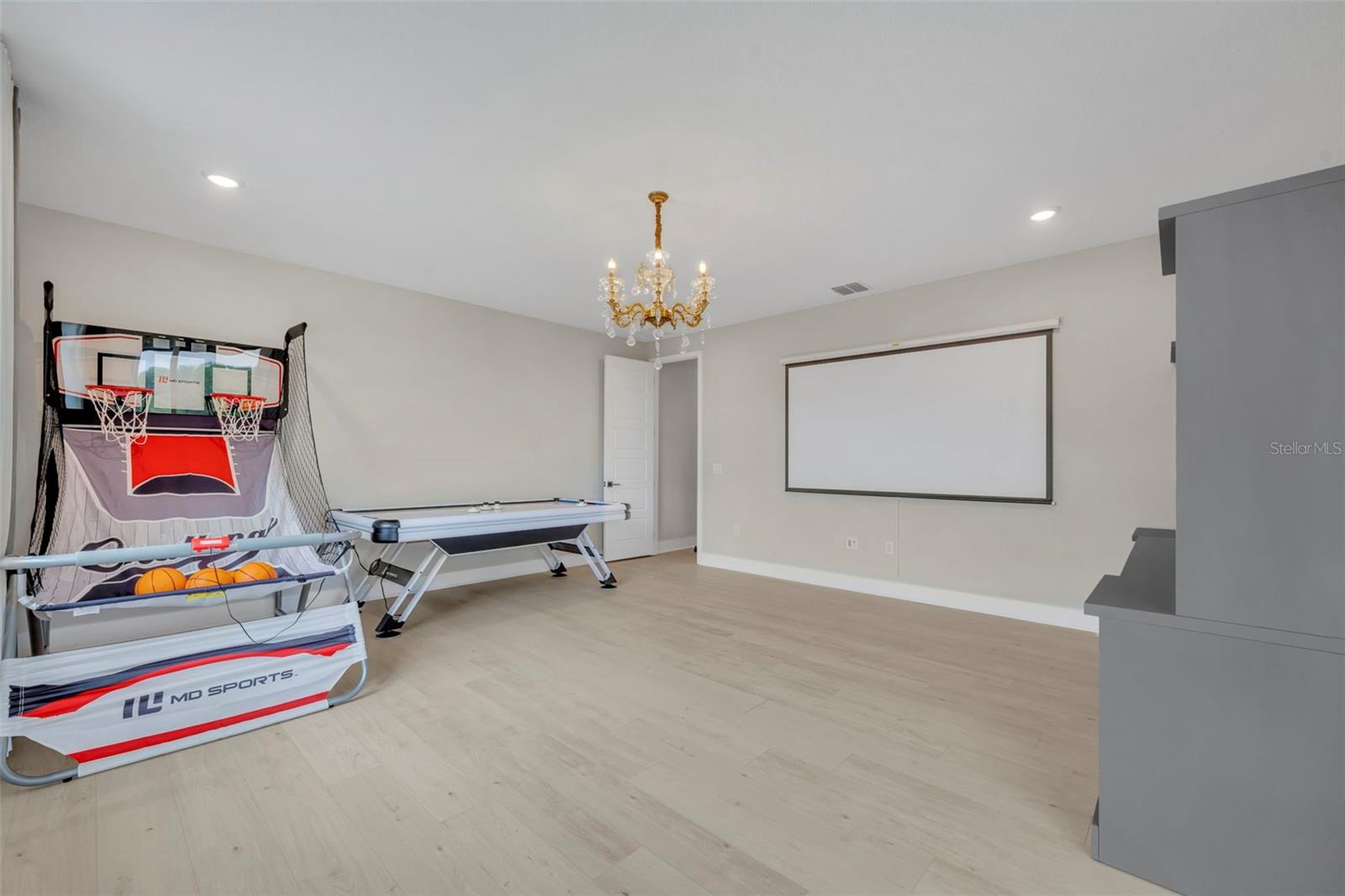 SAND LAKE SOUND - Residential