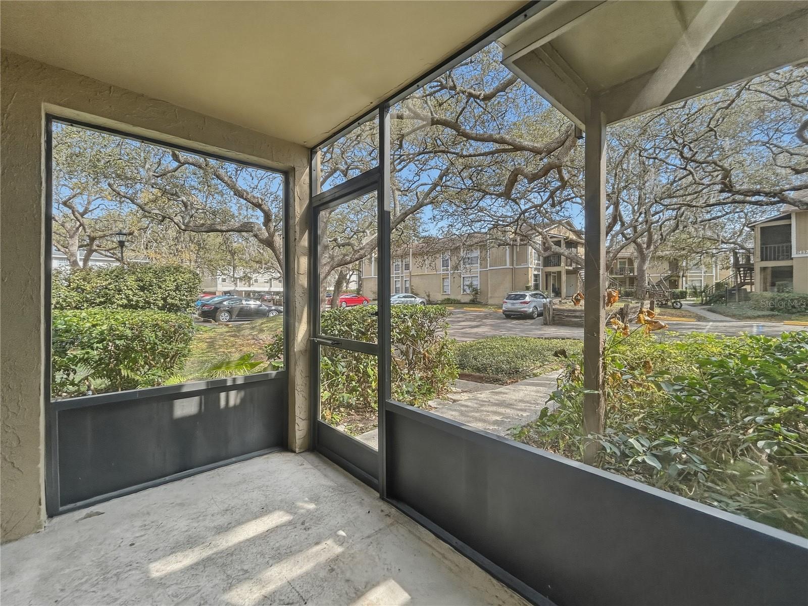 1FK | THE OAKS UNIT VIII A CONDOMINIUM - Residential