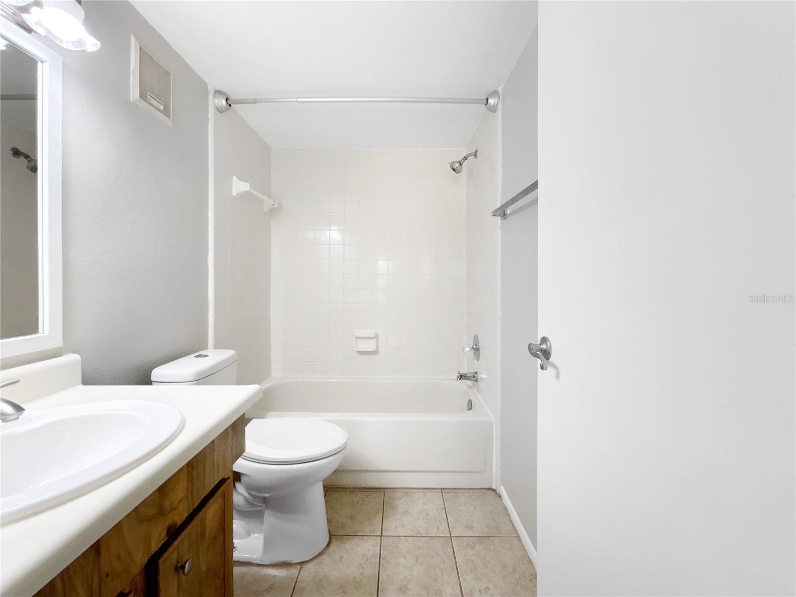 1FK | THE OAKS UNIT VIII A CONDOMINIUM - Residential