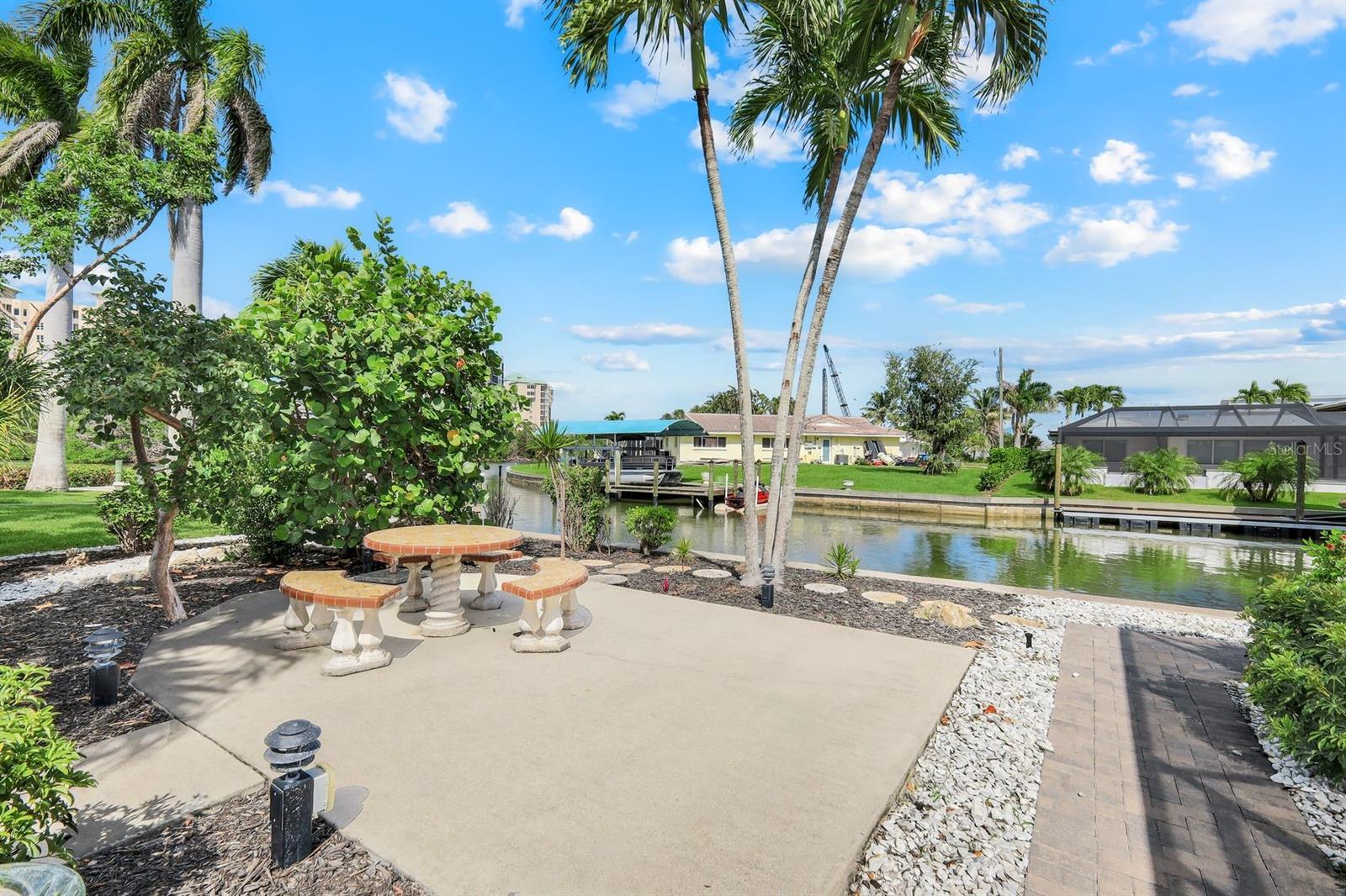 LAGUNA SHORES - Residential
