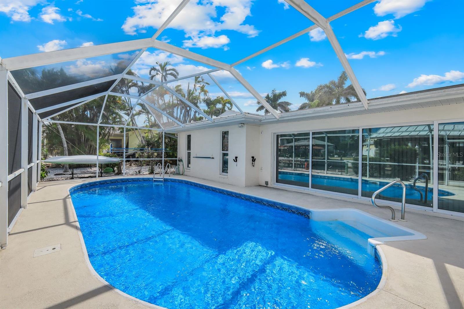 LAGUNA SHORES - Residential