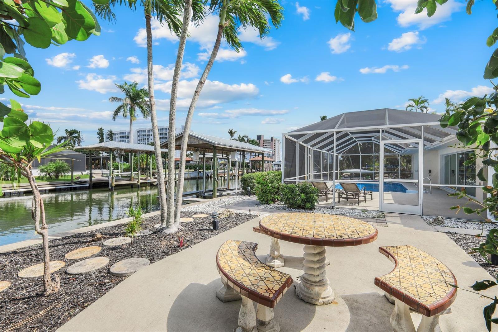 LAGUNA SHORES - Residential