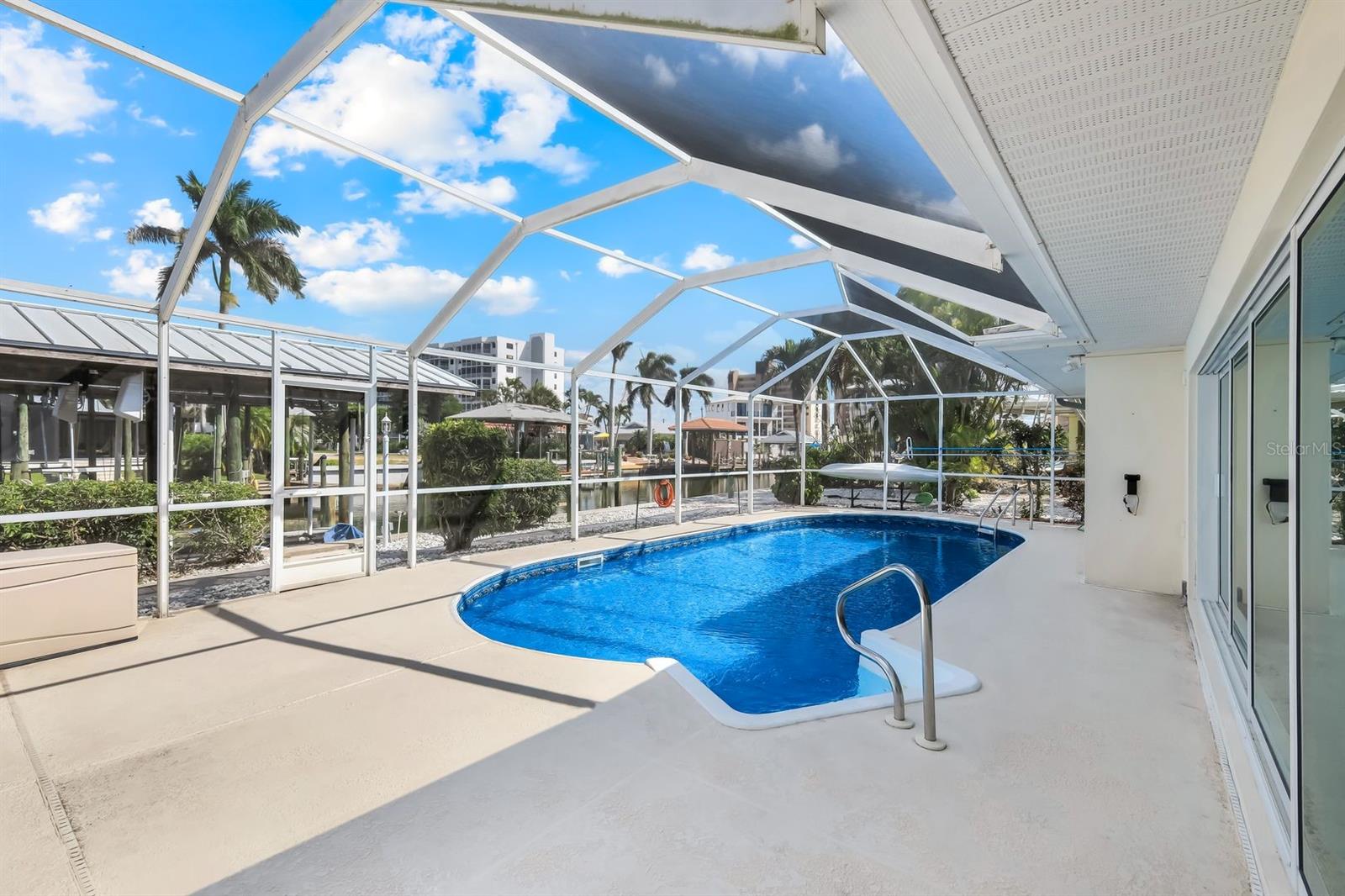 LAGUNA SHORES - Residential