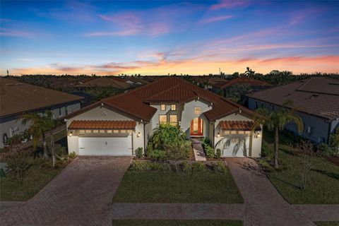 A home in PALMETTO