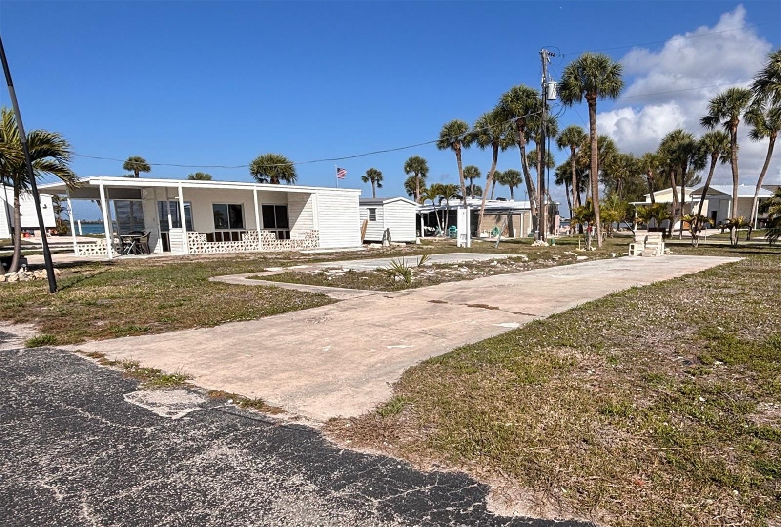 PARK POINTE MOB HME VLGE - Land