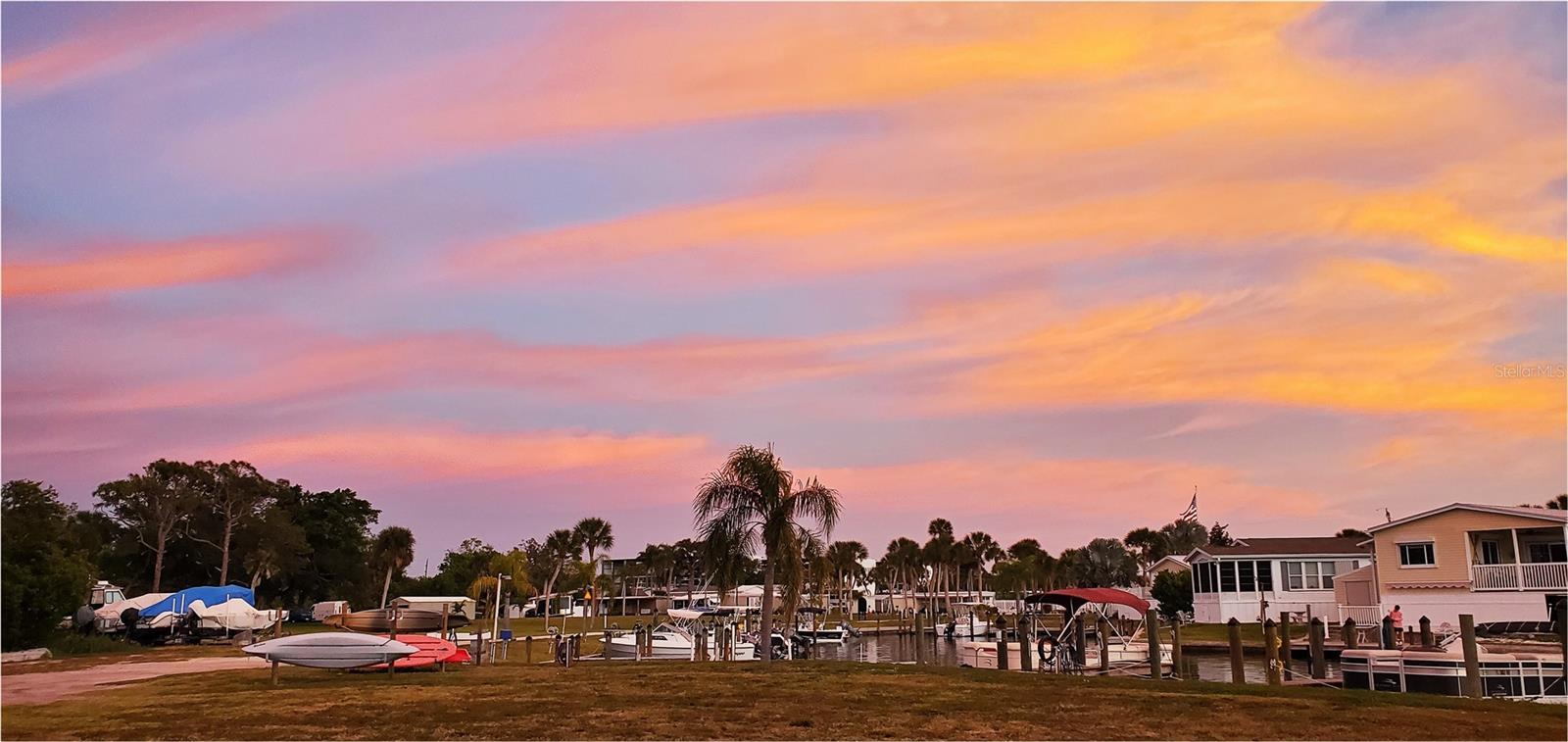 PARK POINTE MOB HME VLGE - Land