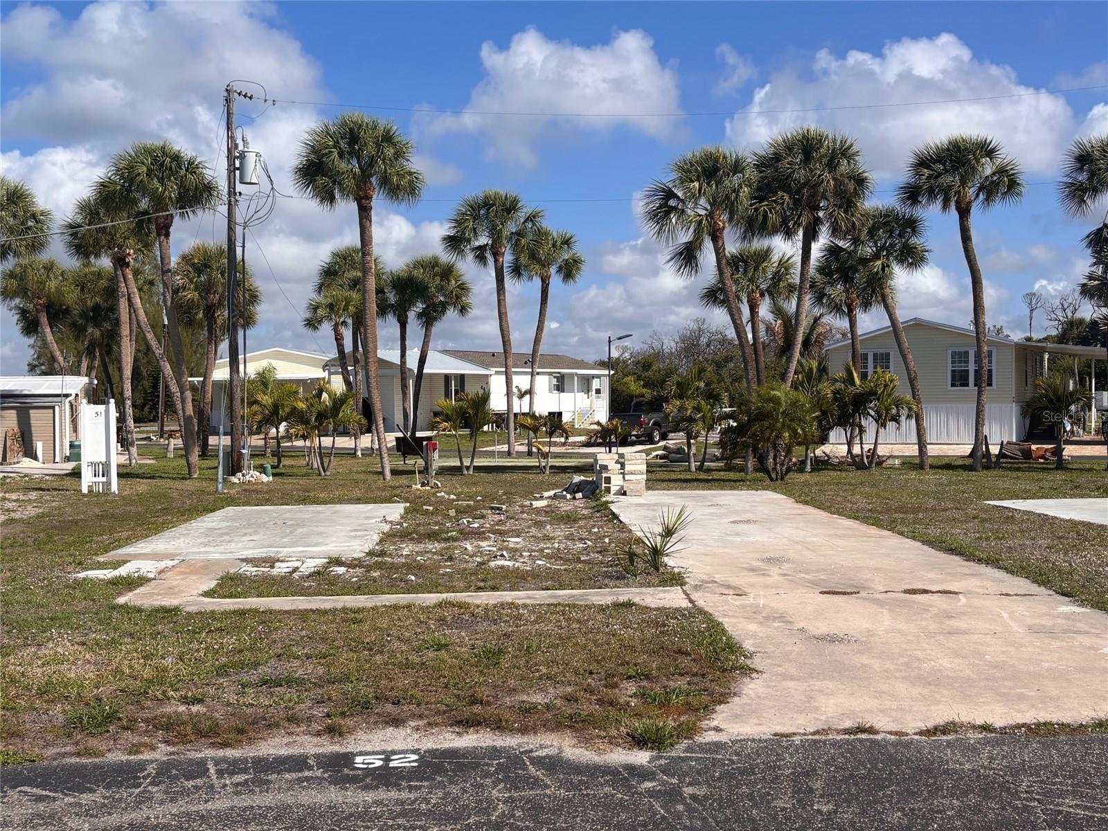 PARK POINTE MOB HME VLGE - Land