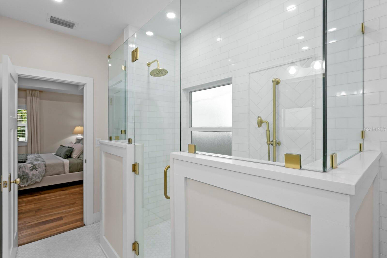 OLD KENTUCKY - Residential