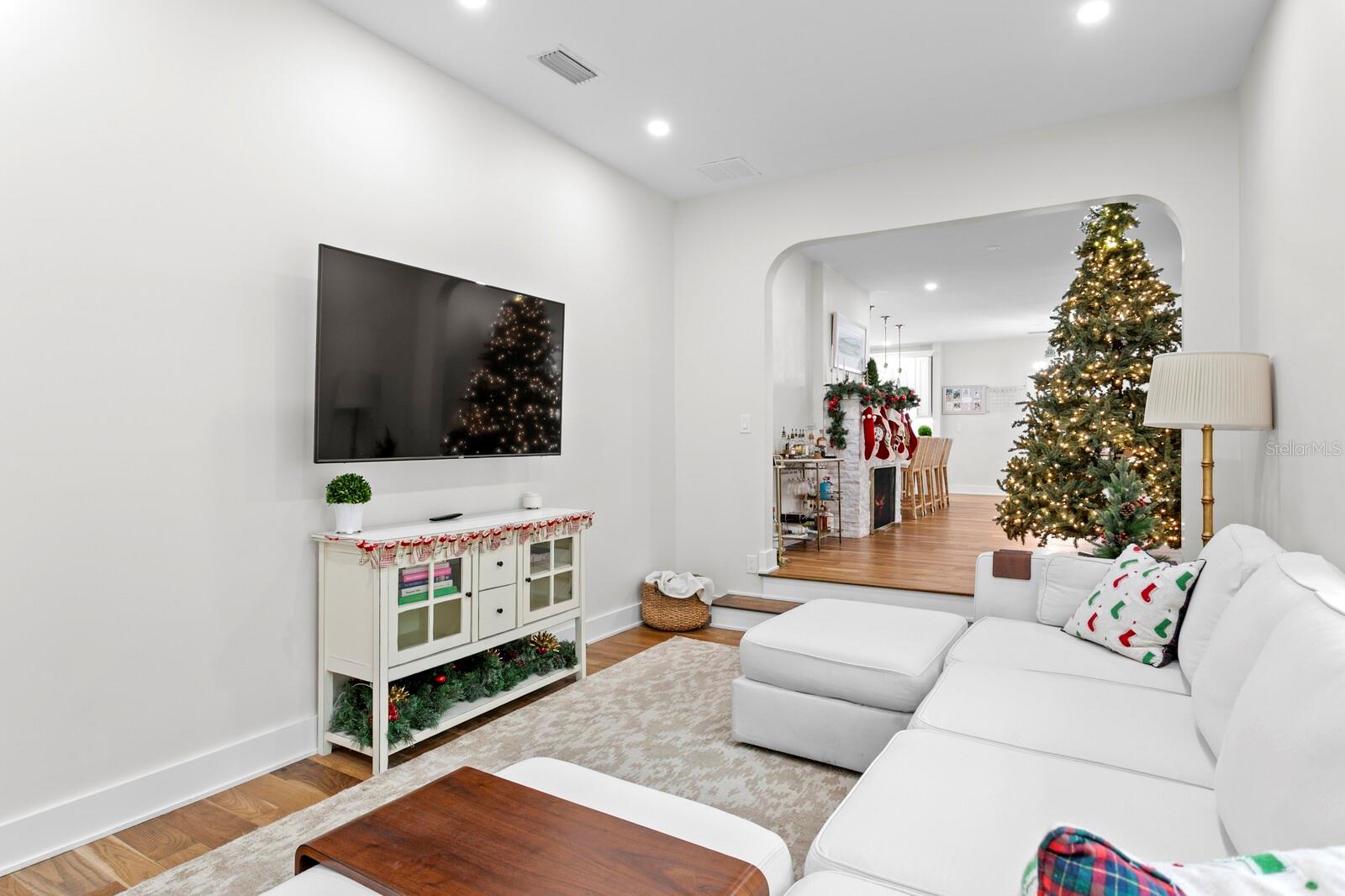 OLD KENTUCKY - Residential