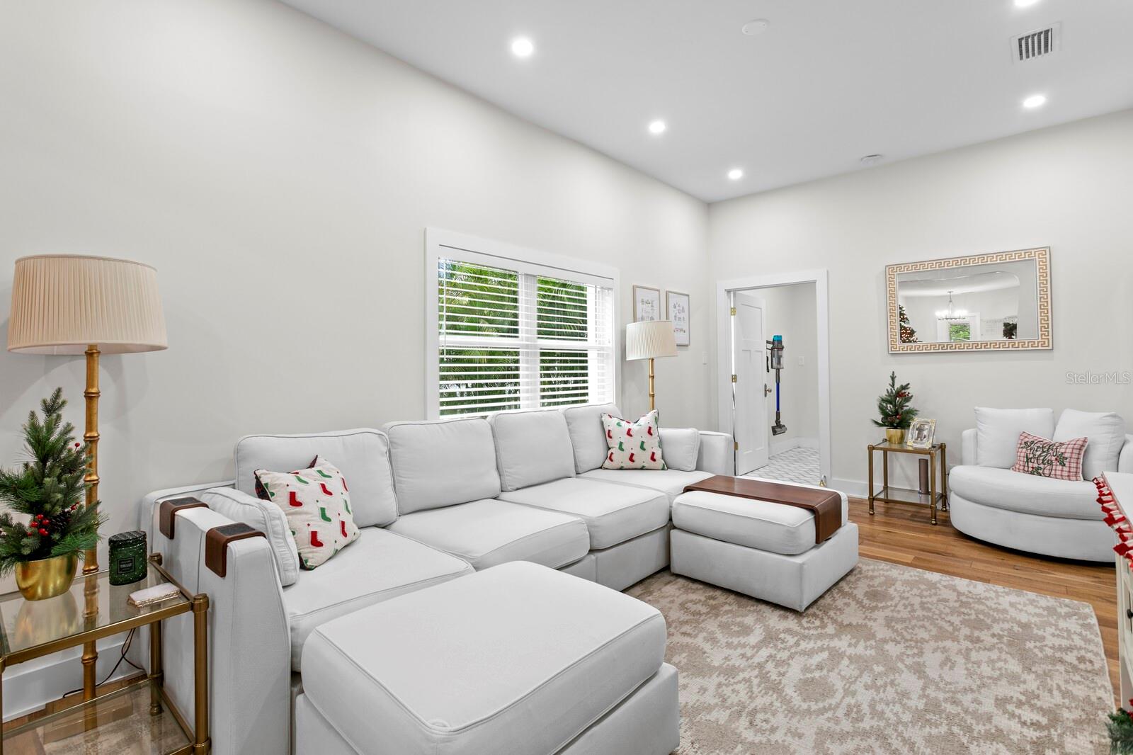 OLD KENTUCKY - Residential