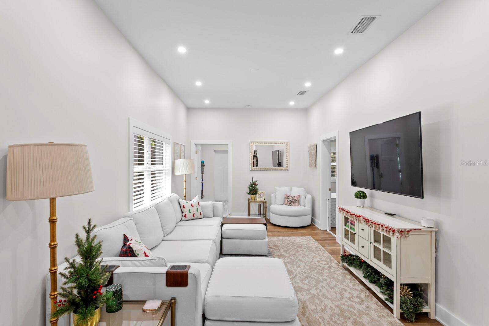 OLD KENTUCKY - Residential